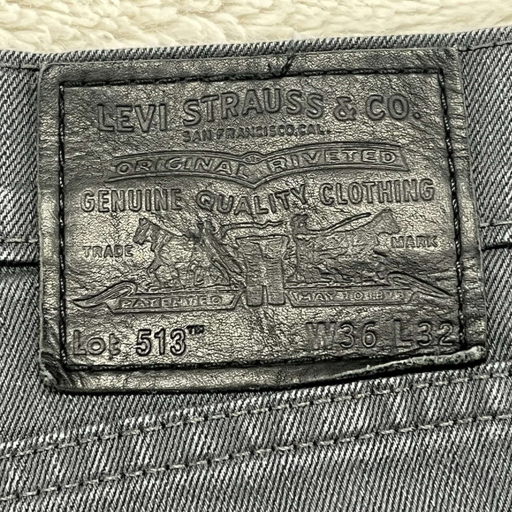Levi's | 513 • Slim Fit • Straight Leg | Size 36x32 - Picture 9 of 16